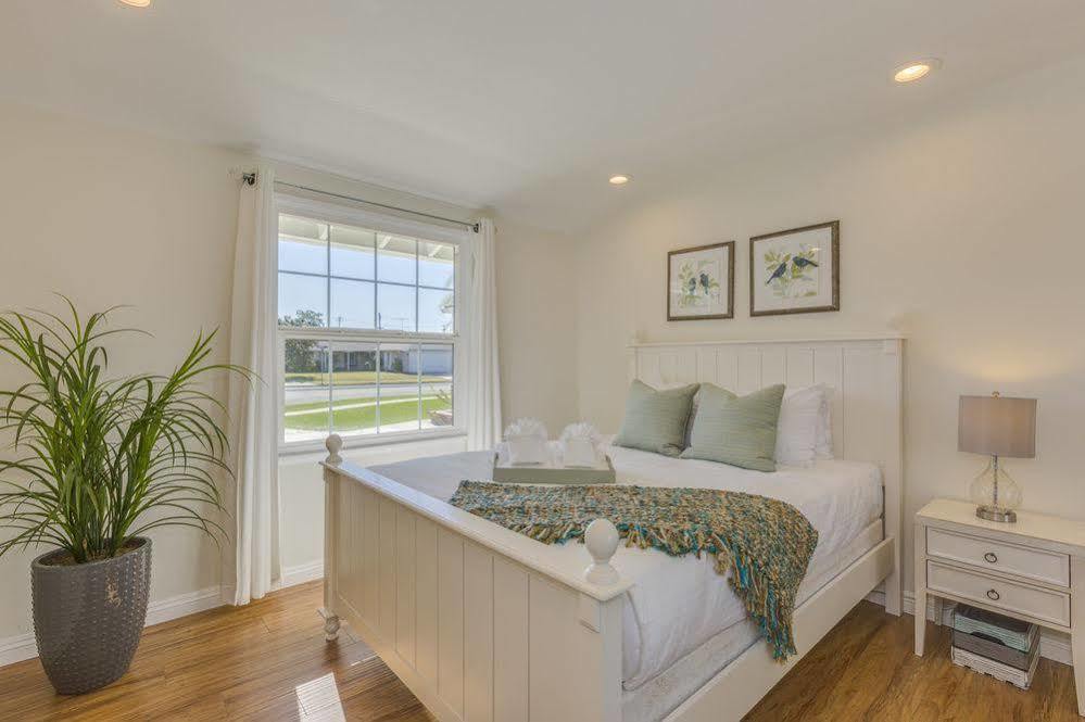 Oshkosh Luxurious Escape Apartment Anaheim Exterior photo